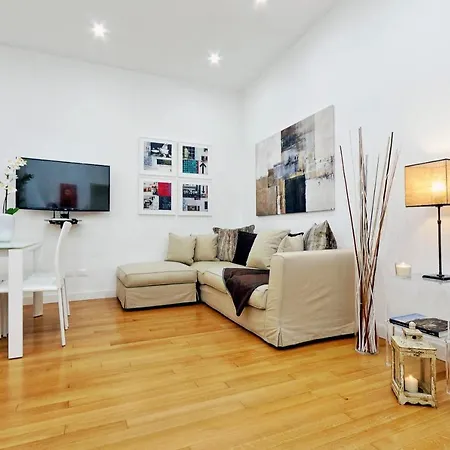 Apartament Deza Ripetta Serendipity, Rebirth And *