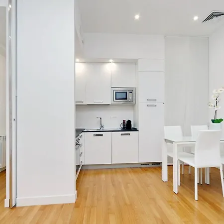 Deza Ripetta Serendipity, Rebirth And Apartament Rzym