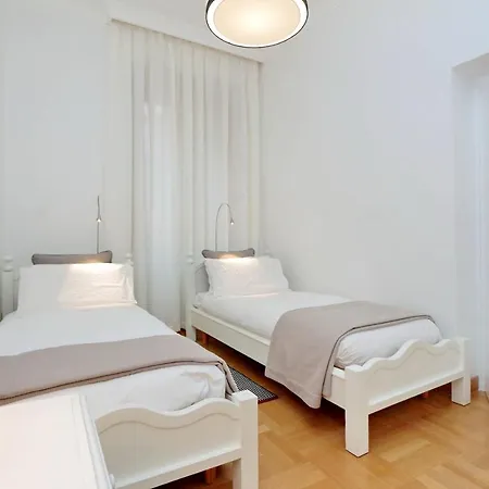 Apartament Deza Ripetta Serendipity, Rebirth And